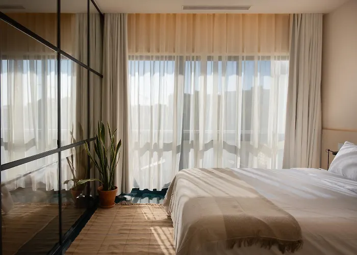 Stylish Downtown Loft *