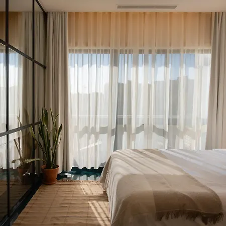 Stylish Downtown Loft *