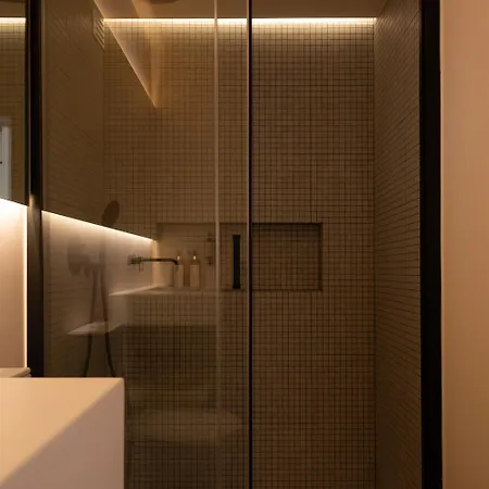 Stylish Downtown Loft